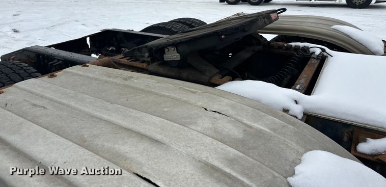 image for item FK1559 2015 Mack CXU613 semi truck