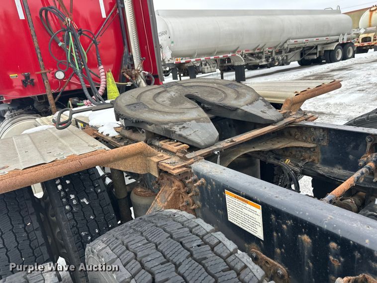 image for item FK1559 2015 Mack CXU613 semi truck