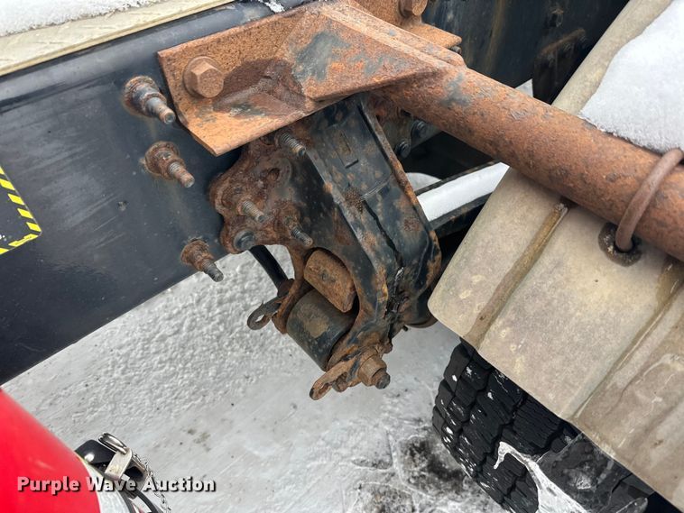 image for item FK1559 2015 Mack CXU613 semi truck