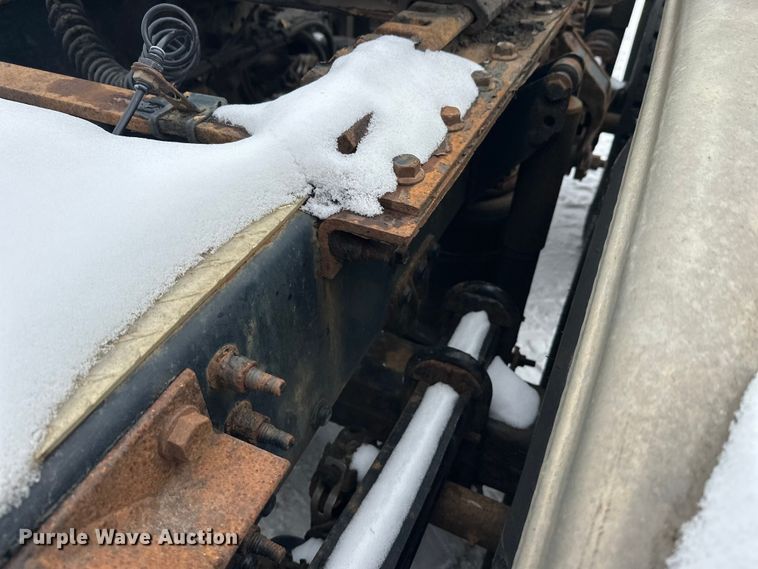 image for item FK1559 2015 Mack CXU613 semi truck