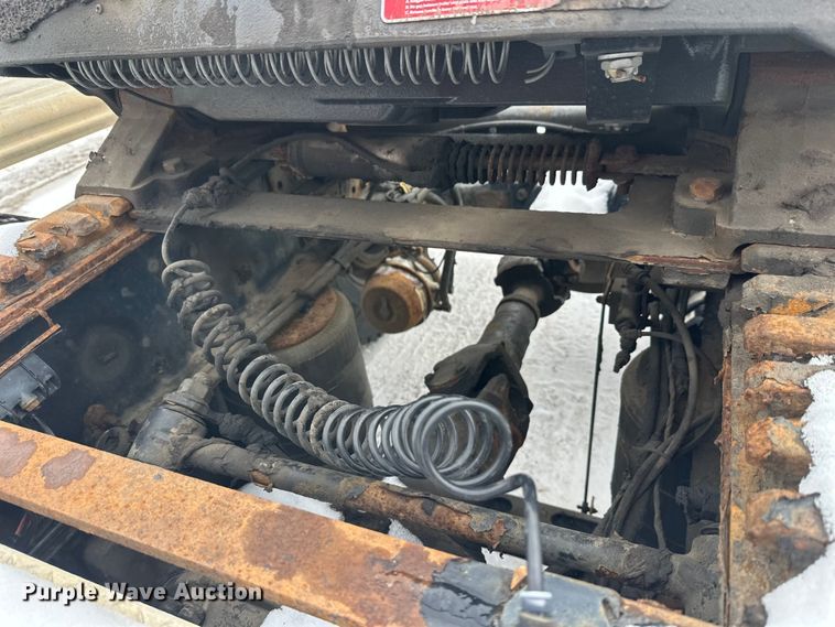 image for item FK1559 2015 Mack CXU613 semi truck