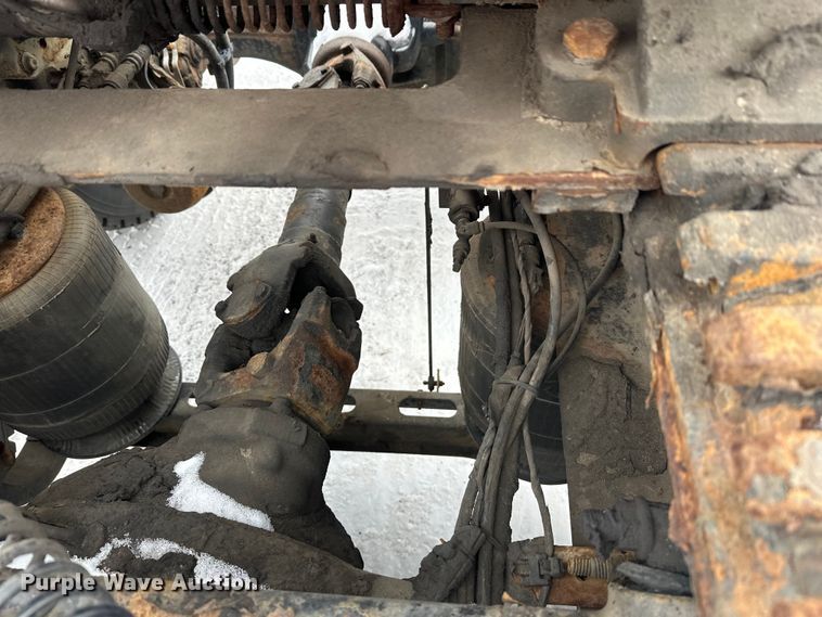 image for item FK1559 2015 Mack CXU613 semi truck