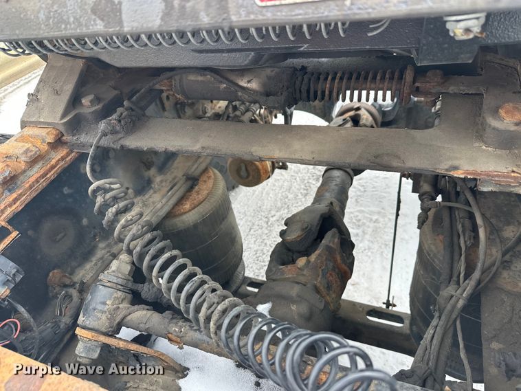 image for item FK1559 2015 Mack CXU613 semi truck