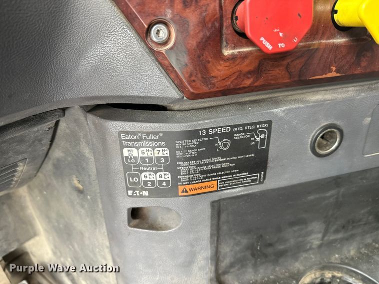 image for item FK1559 2015 Mack CXU613 semi truck