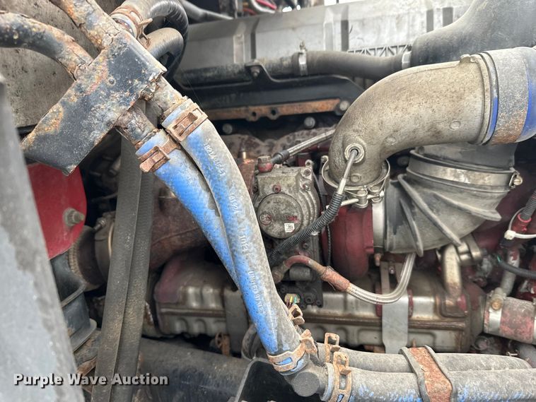 image for item FK1559 2015 Mack CXU613 semi truck