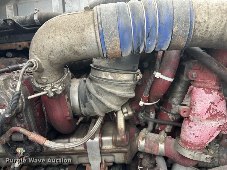 image for item FK1559 2015 Mack CXU613 semi truck