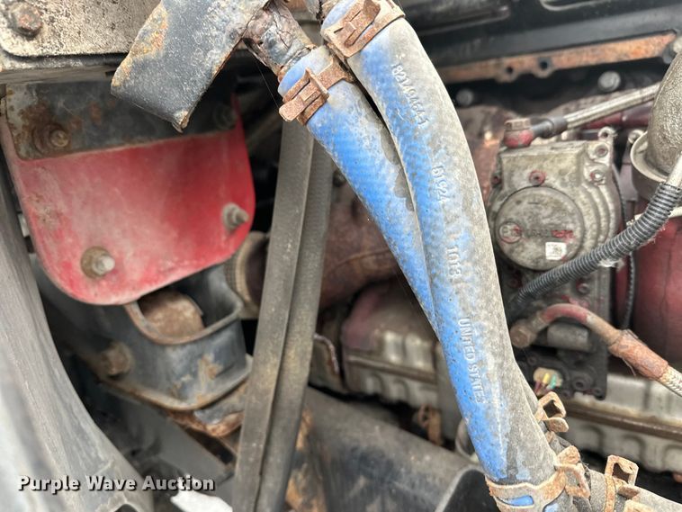 image for item FK1559 2015 Mack CXU613 semi truck