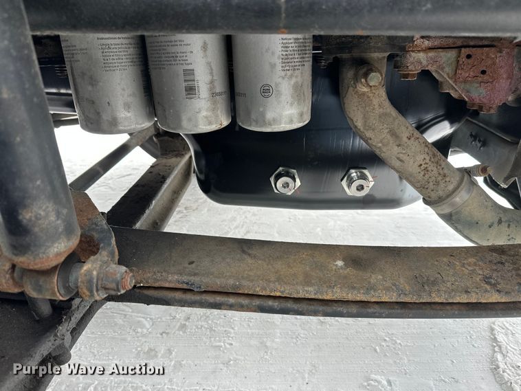 image for item FK1559 2015 Mack CXU613 semi truck