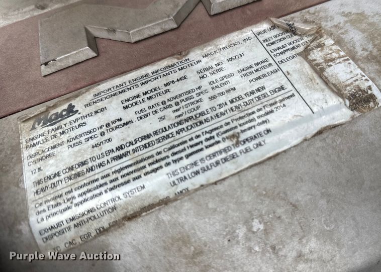 image for item FK1559 2015 Mack CXU613 semi truck