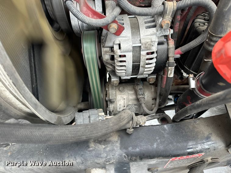 image for item FK1559 2015 Mack CXU613 semi truck