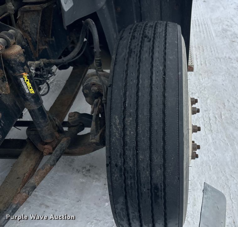 image for item FK1559 2015 Mack CXU613 semi truck