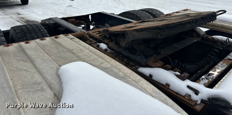 image for item FK1561 2015 Mack CXU613 semi truck