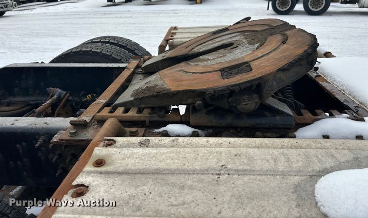 image for item FK1561 2015 Mack CXU613 semi truck