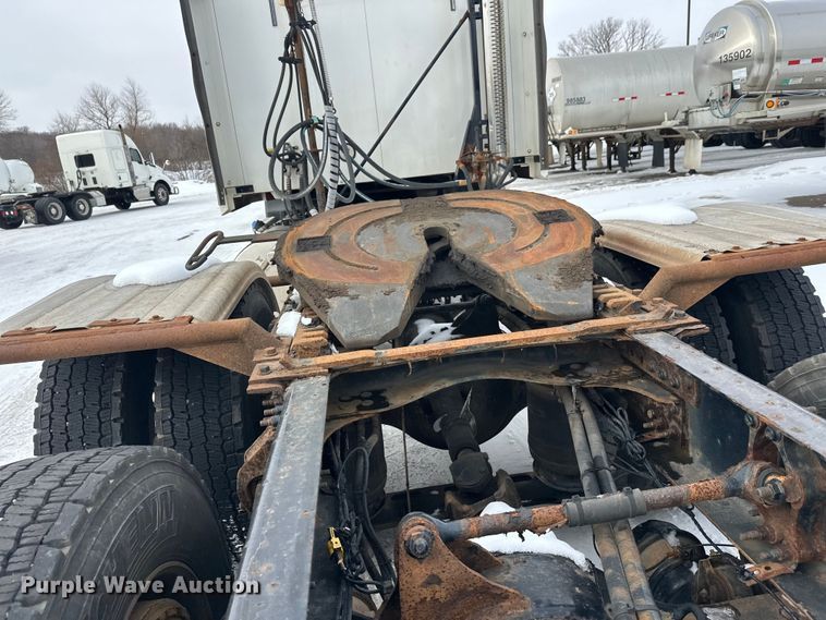 image for item FK1561 2015 Mack CXU613 semi truck