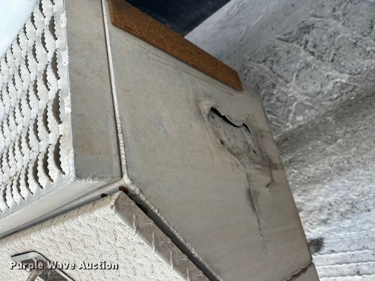 image for item FK1561 2015 Mack CXU613 semi truck