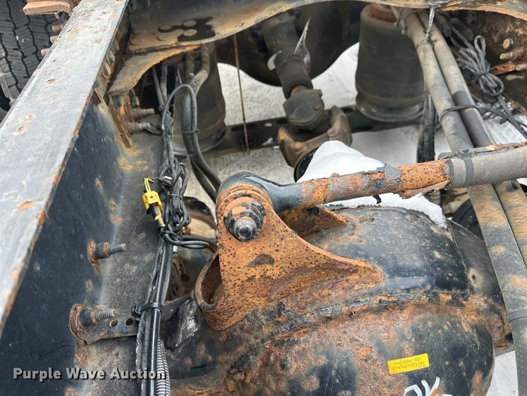 image for item FK1561 2015 Mack CXU613 semi truck