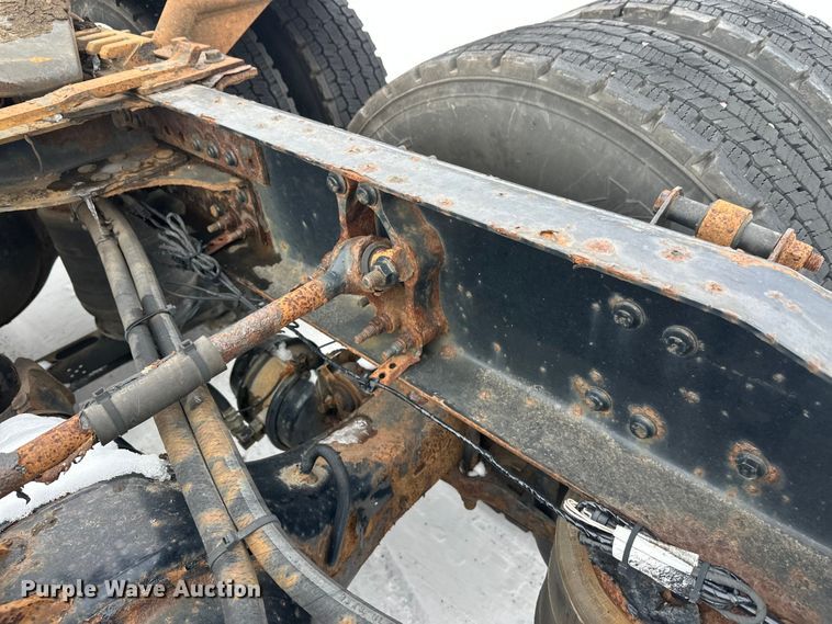 image for item FK1561 2015 Mack CXU613 semi truck