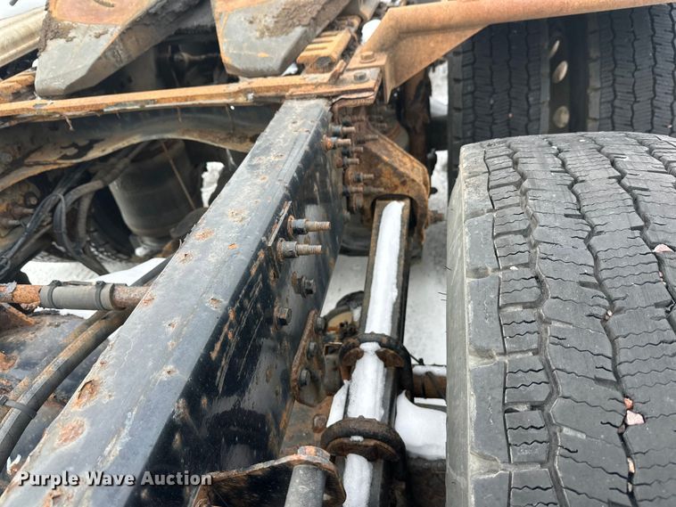 image for item FK1561 2015 Mack CXU613 semi truck