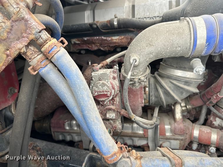 image for item FK1561 2015 Mack CXU613 semi truck