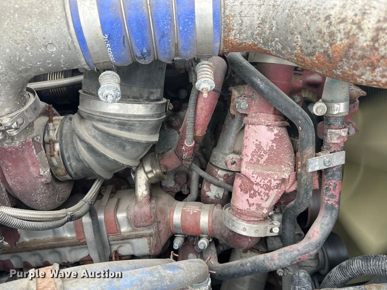 image for item FK1561 2015 Mack CXU613 semi truck