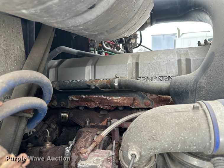 image for item FK1561 2015 Mack CXU613 semi truck