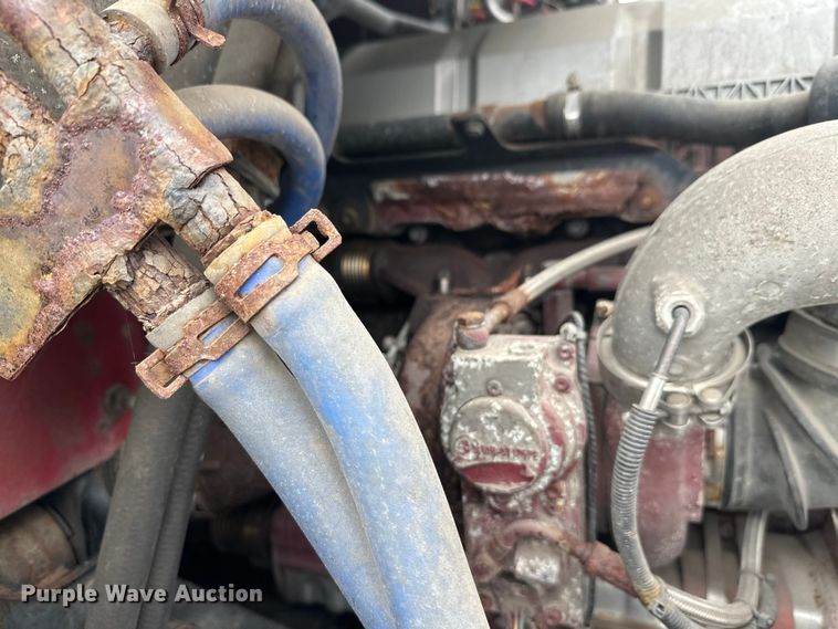 image for item FK1561 2015 Mack CXU613 semi truck