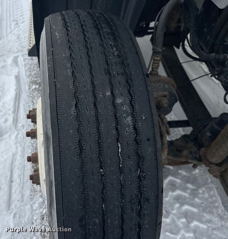 image for item FK1561 2015 Mack CXU613 semi truck