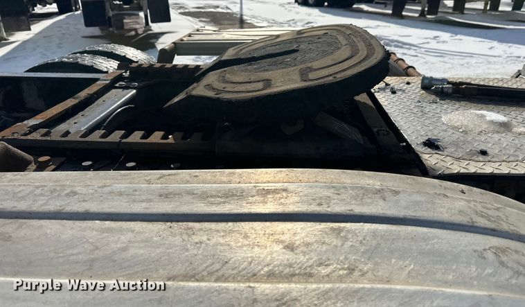 image for item FK1564 2015 Mack CXU613 semi truck