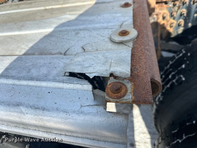 image for item FK1564 2015 Mack CXU613 semi truck