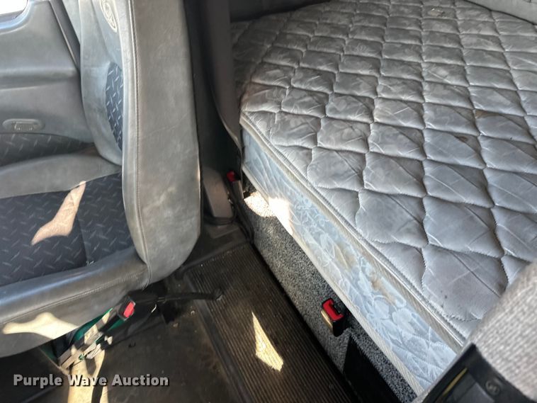 image for item FK1564 2015 Mack CXU613 semi truck