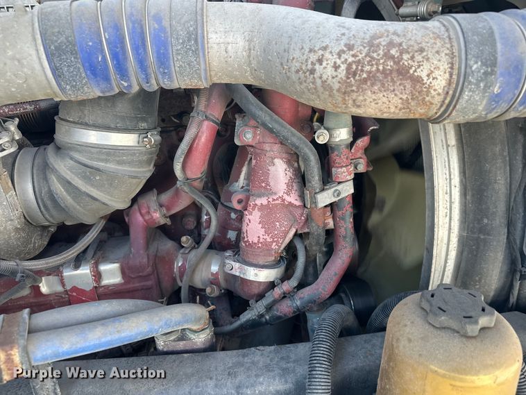 image for item FK1564 2015 Mack CXU613 semi truck