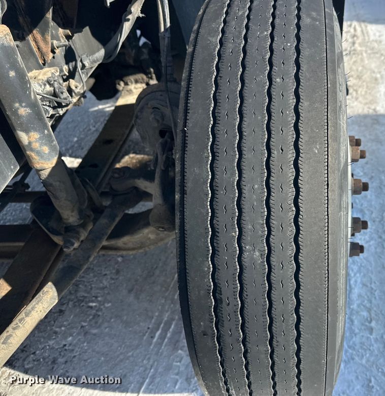 image for item FK1564 2015 Mack CXU613 semi truck