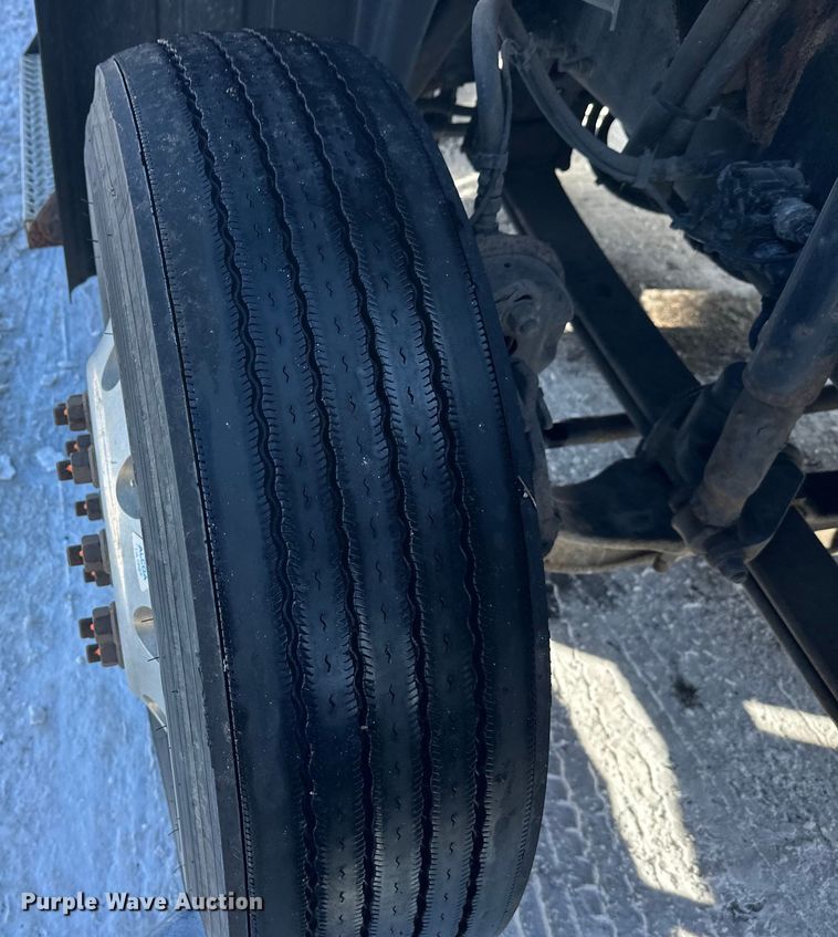 image for item FK1564 2015 Mack CXU613 semi truck