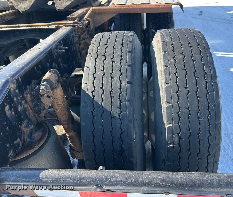 image for item FK1564 2015 Mack CXU613 semi truck