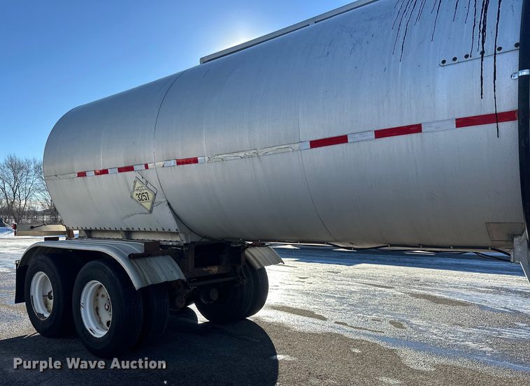 image for item FK1568 1995 Polar asphalt trailer