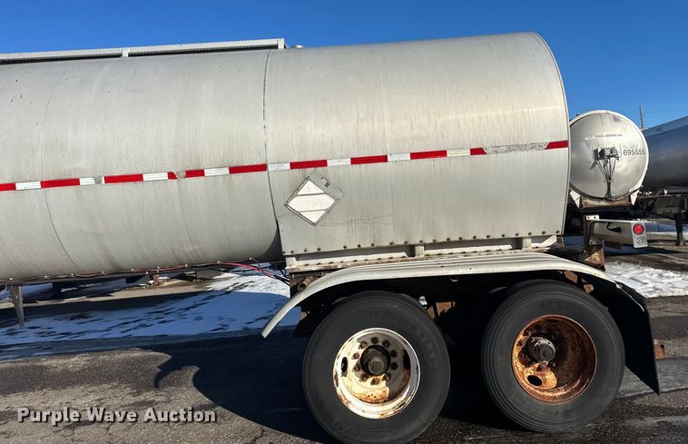 image for item FK1568 1995 Polar asphalt trailer