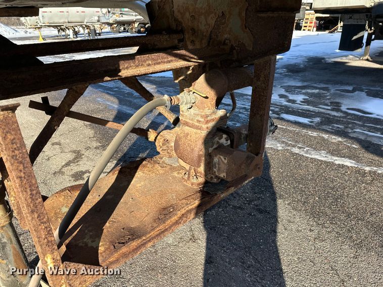 image for item FK1568 1995 Polar asphalt trailer