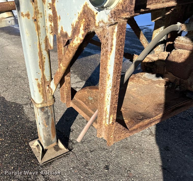 image for item FK1568 1995 Polar asphalt trailer