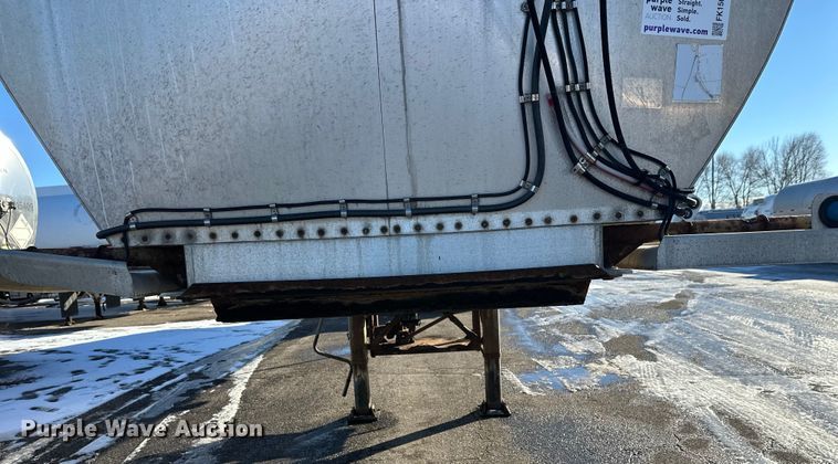 image for item FK1568 1995 Polar asphalt trailer