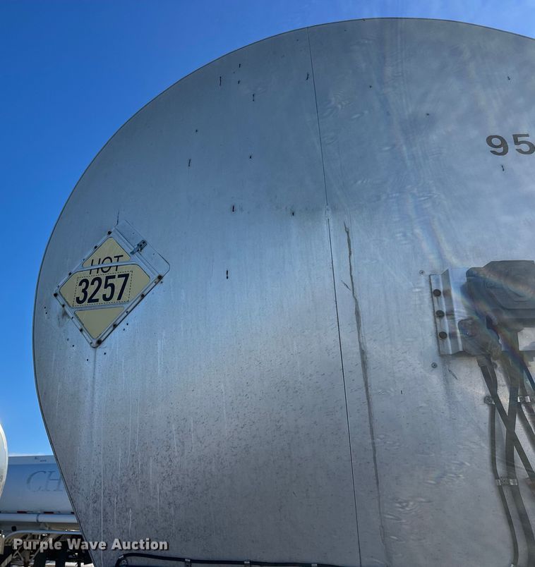 image for item FK1568 1995 Polar asphalt trailer