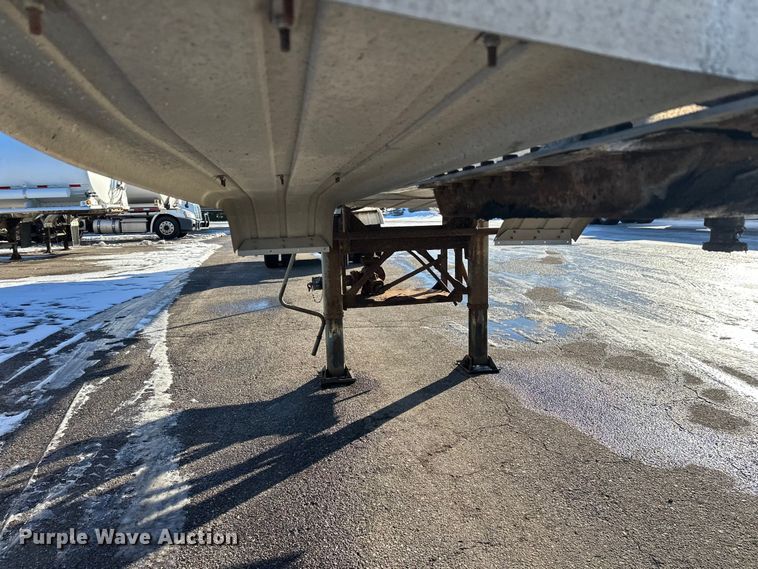 image for item FK1568 1995 Polar asphalt trailer