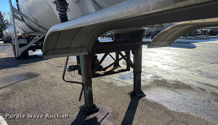 image for item FK1568 1995 Polar asphalt trailer