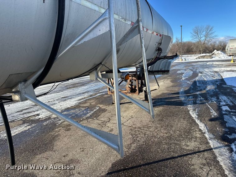 image for item FK1568 1995 Polar asphalt trailer