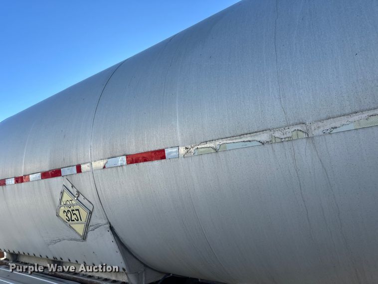 image for item FK1568 1995 Polar asphalt trailer