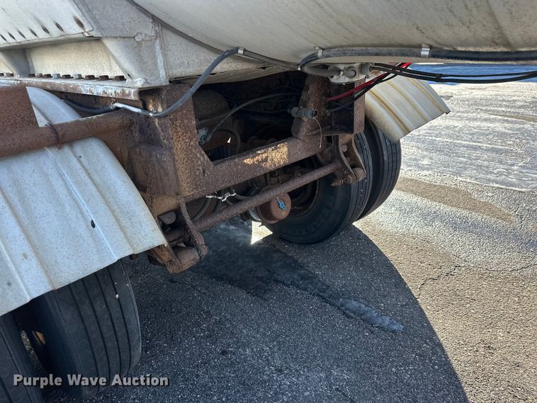 image for item FK1568 1995 Polar asphalt trailer