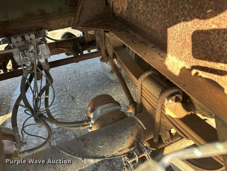 image for item FK1568 1995 Polar asphalt trailer