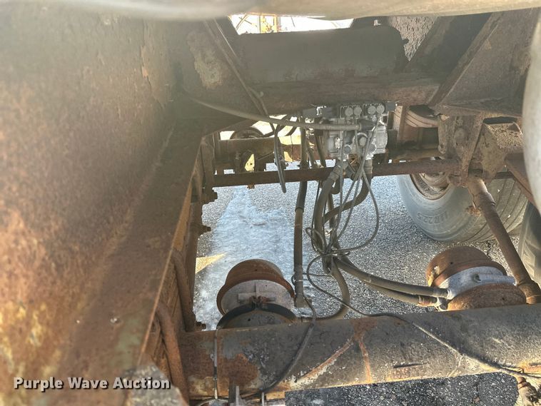 image for item FK1568 1995 Polar asphalt trailer