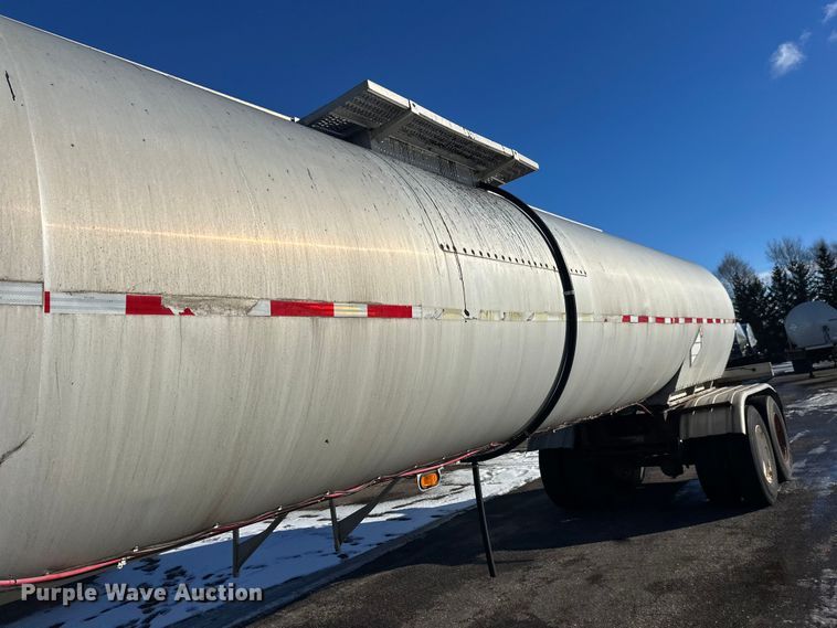 image for item FK1568 1995 Polar asphalt trailer