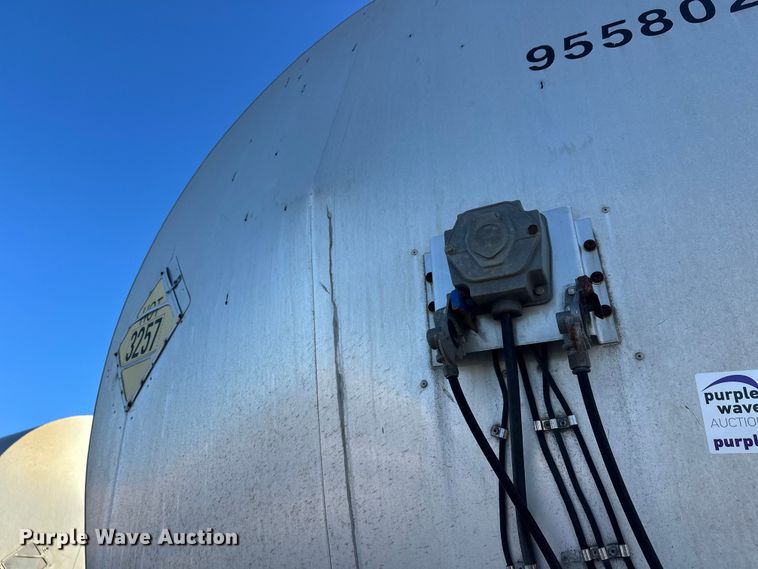 image for item FK1568 1995 Polar asphalt trailer