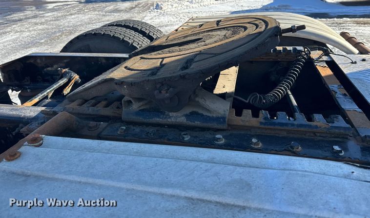 image for item FK1575 2015 Mack CXU613 semi truck